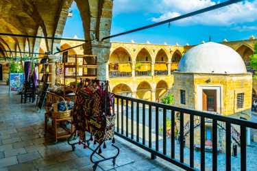 Atrakcje, Nikozja stolica dwóch Cyprów z Limassol [49]