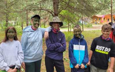 Obóz młodzieżowy, Piecki - obóz Akademia Survivalu Mazurskie Chaty, 10 dni 10-14 lat