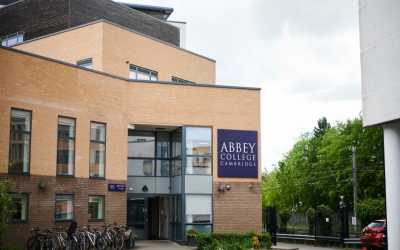 Obóz młodzieżowy, CAMBRIDGE - kurs języka angielskiego Cambridge (Wielka Brytania) 12-17 lat